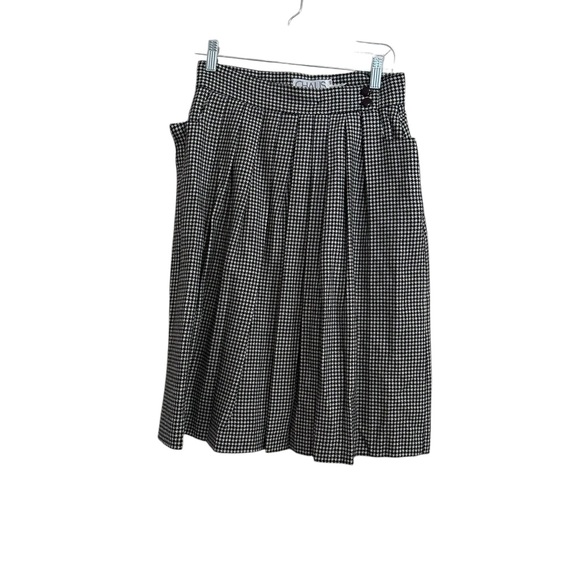 Chaus Dresses & Skirts - Chaus Vinatage Wool Blend Houndstooth Pattern Black & Grey Pleated Skirt Size L